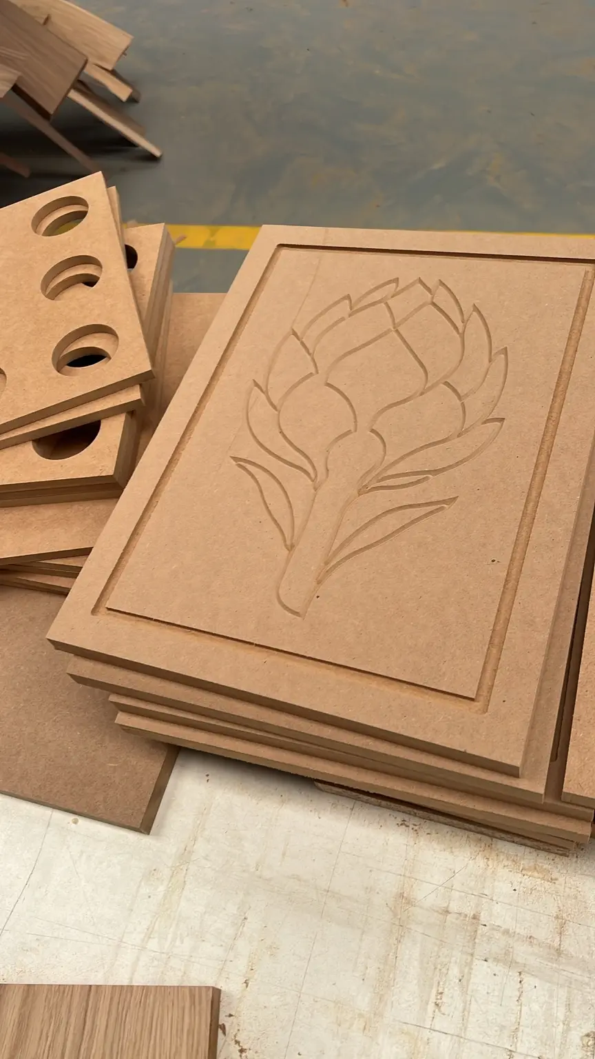 Relieve de alcachofa fresado en MDF